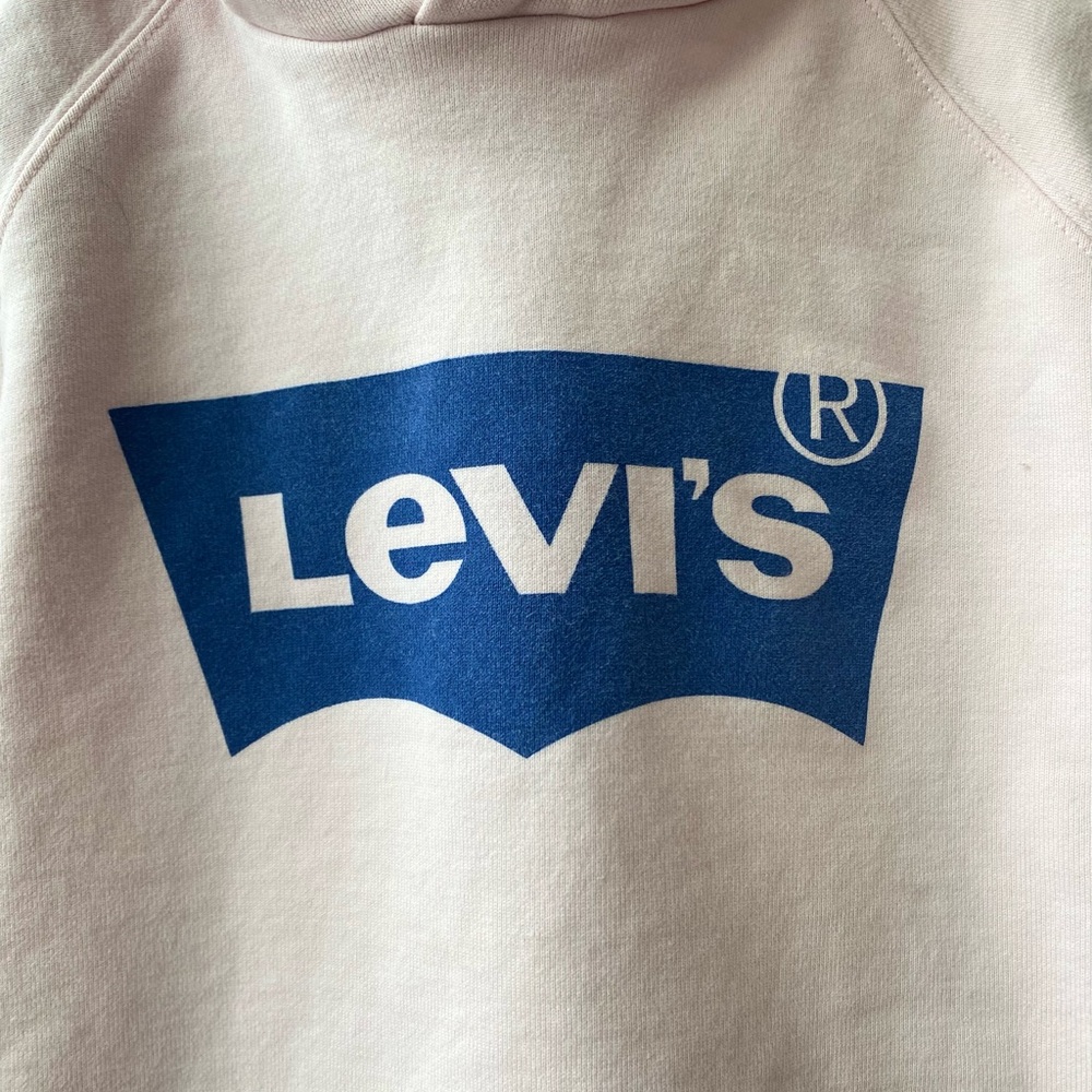 LEVI’S LIGHT PINK HOODIE
